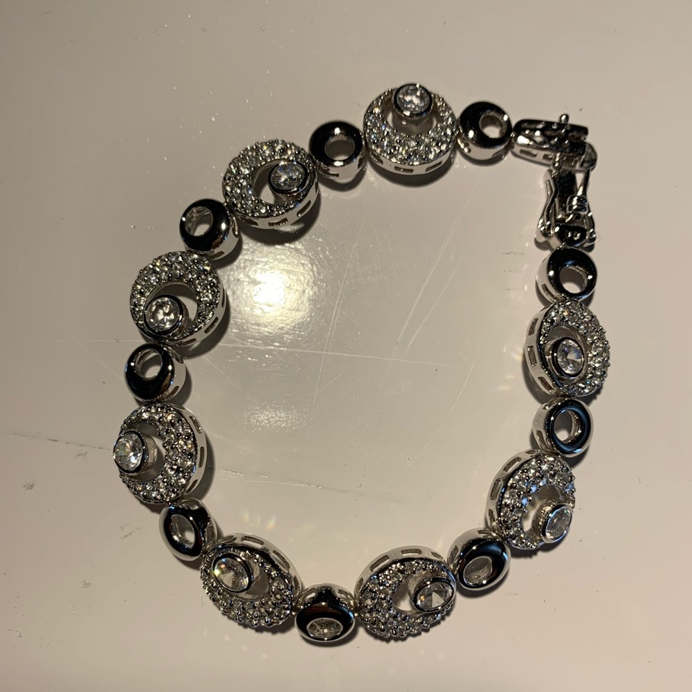 New bracelet without tags